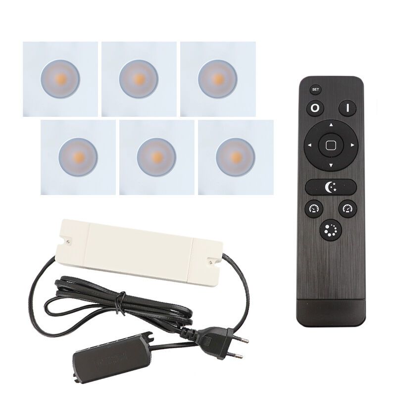 6 faretti da incasso bianchi quadrati per veranda Dico, IP65, con set di connessione e telecomando 6 faretti da incasso bianchi quadrati per veranda Dico, IP65, con set di connessione e telecomando