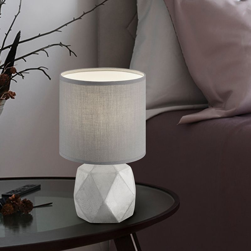 Lampada da tavolo in cemento grigia, Yfenn, con interruttore