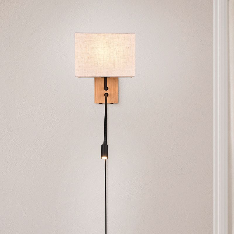 Applique da parete bianca in legno, Fransien, con interruttore