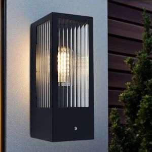 Applique da esterno con sensore crepuscolare nera moderna, Senne, IP44