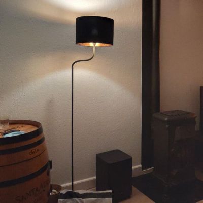 Lampada da terra moderna nera, Jeany, con interruttore