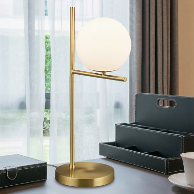 Lampada da tavolo moderna in ottone, Silkis, con interruttore
