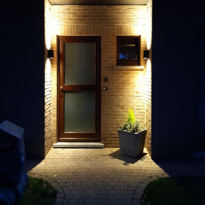 Lampada da esterno nera moderna, Corella, IP44