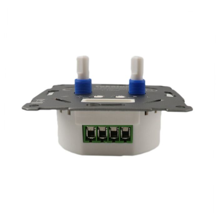 Duo dimmer, interruttore, con cornice di copertura bianca e piastra centrale