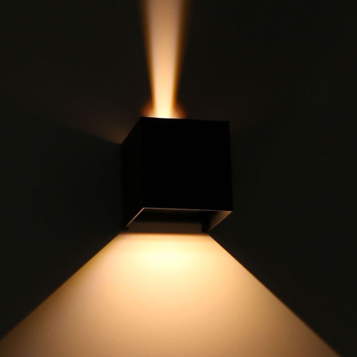 Lampada da parete up down nera in alluminio, Dion, 7W, dim to warm LED, IP65